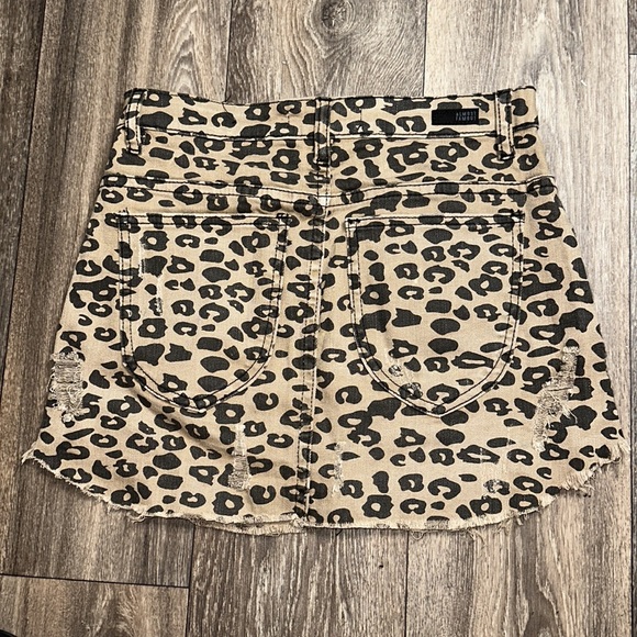 Cheetah Zipper Skirt - Picture 3 of 6